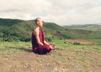 Unbox The Special Burmese Monk’s Life, Naing Win: Use ESG to Make Friends from Everywhere